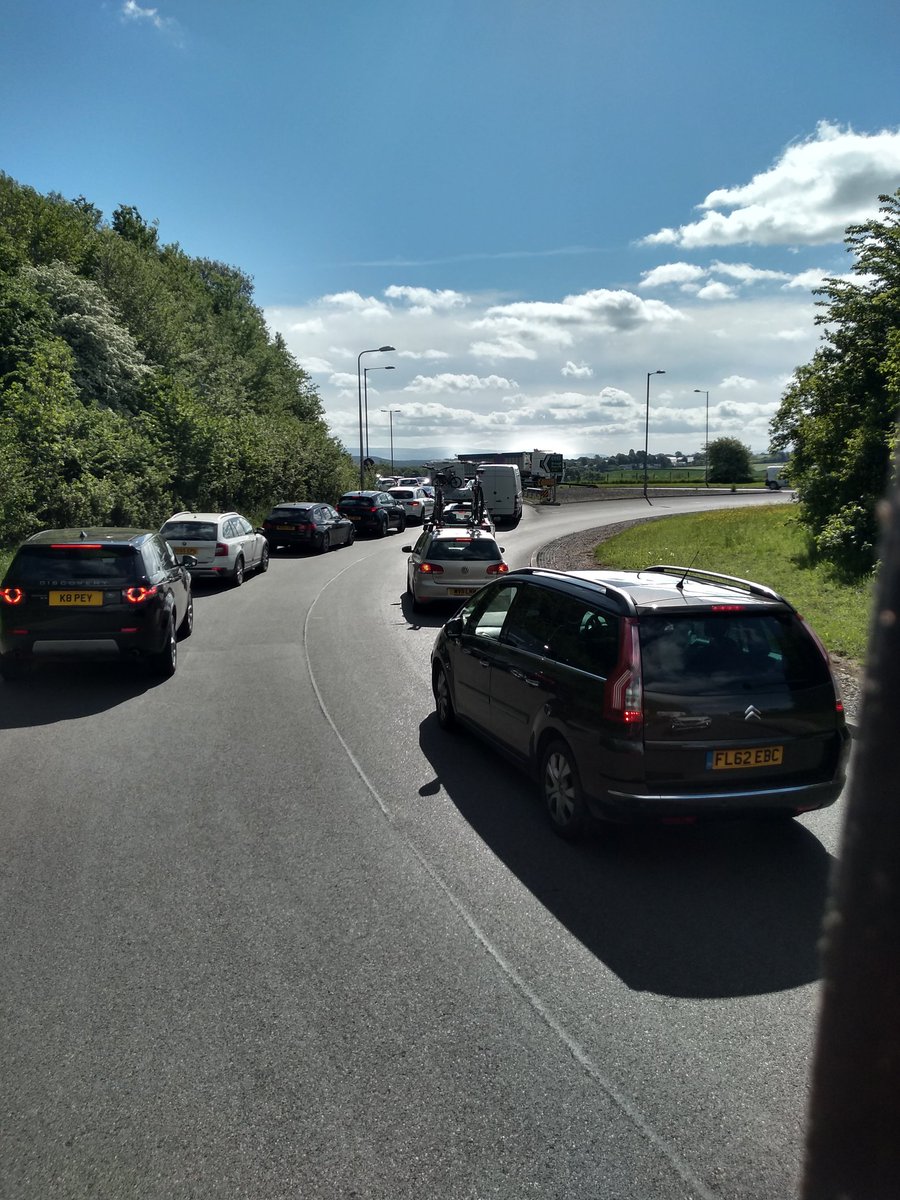 felixtomcat's tweet photo. 10am A66  Penrith tailbacks already, not many loads today !! https://t.co/5pgmpGrdLo