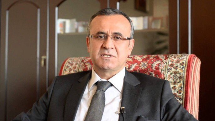 ismetmacit58's tweet photo. Orhan İnandı kaçırıldı tüm şüpheler Türk elçiliği ve istihbaratı üzerine yoğunlaşmışken,

yetkililerden açıklama gelmemesi suçun ikrarıdır!

Şu meş’um suçu işleyenler “zorla adam kaçırma” suçundan uluslararası mahkemelerde yargınacaklar!

 #KidnappedinBishkek https://t.co/sZwbhXTC89