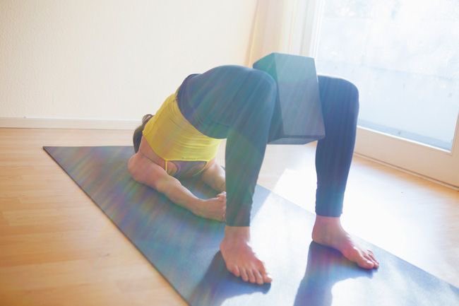 Lower back pain - use a brick/block or book between the knees when doing yoga, plus a pillow when sleeping 😴 #yoga #sleep #lowerbackpain