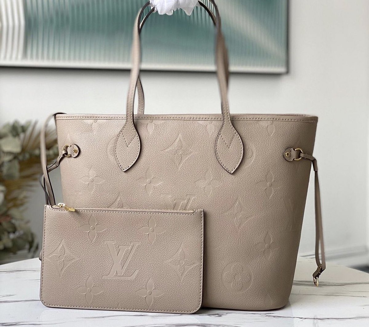 FOXY ROXY LUX tweet media