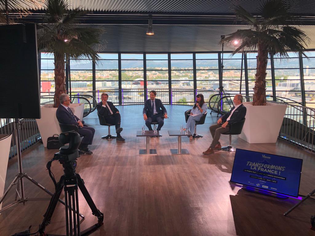 PasDassonville's tweet photo. #TLFNICE @enedis_coteazur aux côtés de la @MetropoleNCA et @LouisNegreCSM pour accélérer le développement des mobilités decarbonées. Tram, déploiement des bornes notamment dans les immeubles, bus électriques ... suivez nos débats sur @LaTribunePACA https://t.co/Z6Ohyh51Ta