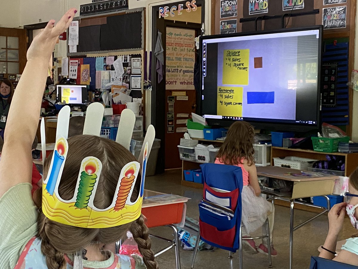 s_upes's tweet photo. Today in first grade I learned  that squares and rectangles have many of the same “attributes.” (And yes! that’s the math vocabulary our mathematicians were using!) #UPES @HCSDLearns https://t.co/JwfPU0yTjV