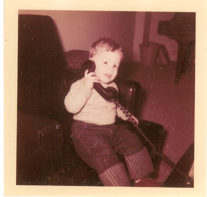RarifiedHeirPod's tweet photo. He learned at a young age that if ya want to be a Broadway producer, ya have to work the phones. Doug Denoff talks to us about his pop, his own career & food. Everyone has a story in THX. #rarifiedheirpodcast #broadway #greatwhiteway #dickvandyke #ohrob #robpetrie #marytylermoore https://t.co/dAKzvOU9S2