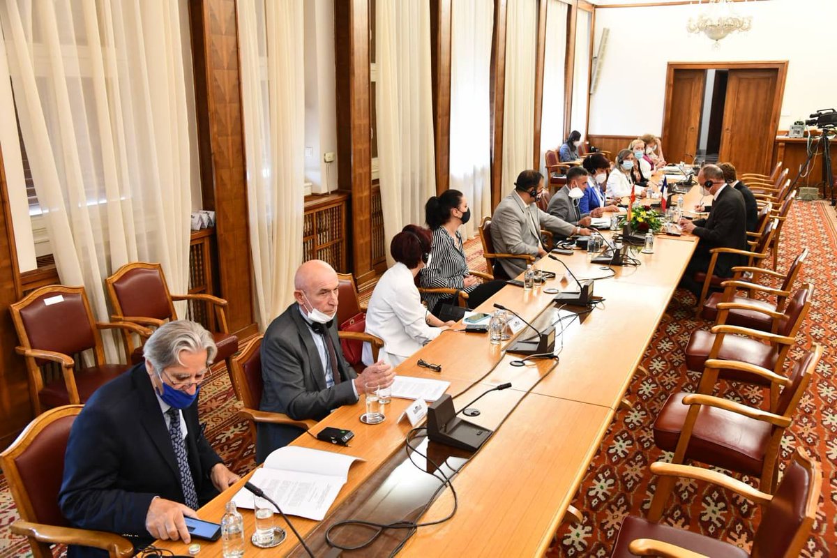 FranceMacedoine's tweet photo. Rencontre au Parlement avec les députés membres de l’Assemblée parlementaire de la Francophonie, pour des échanges sur la coopération 🇫🇷🇲🇰, l’importance de la promotion de la culture et de la langue françaises en Macédoine du Nord et le processus d’adhésion à l’Union Européenne🇪🇺 https://t.co/KouOx3gSGg