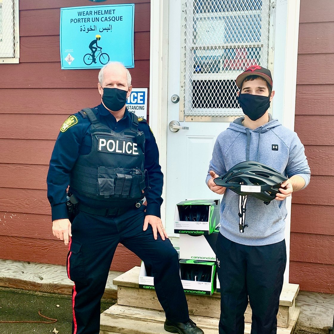 cvrcsj's tweet image. As #safekidsweek draws to a close we remind parents &amp;amp; guardians to ensure their child's helmet fits correctly. Follow the #2v1 rule! 🚴  Shout out to @CorreiaCollins &amp;amp; @saintjohnpolice for the donation of helmets to CVRC / #SJBikeShareProgram @parachutecanada @cyclingsj @VeloNB
