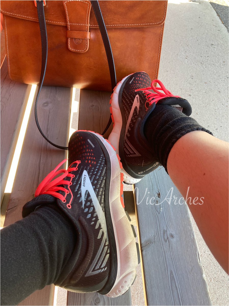 VicArches's tweet photo. Waiting for a bus to take me to the city... it’ll be a few hours and my feet are already sweating from walking to the bus stop in this heat!!

Wearing the same trainers I use for running probably isn’t helping 🥵

Hoping the bus will at least have air conditioning (probably not) https://t.co/efMDiWhUmD