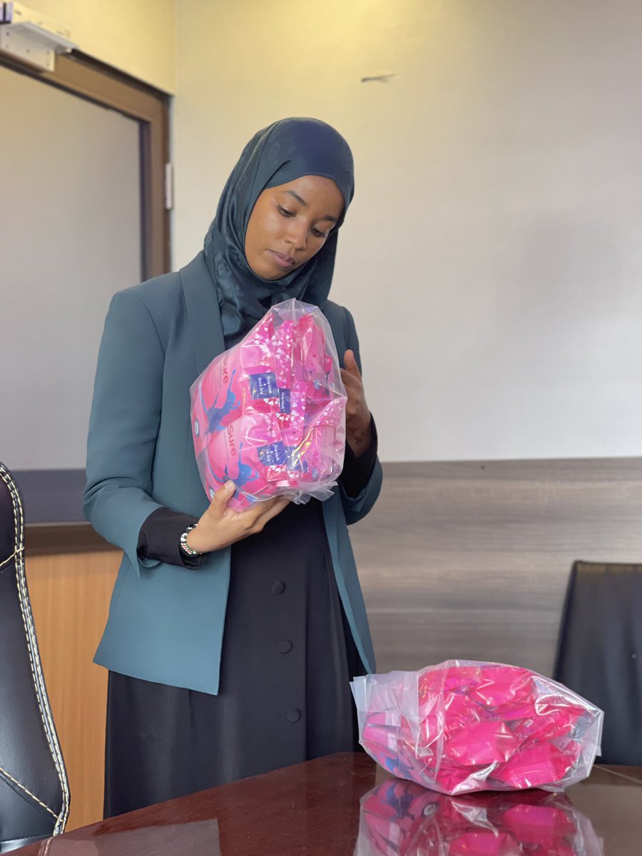 KeshoAlliance's tweet photo. We continue to distribute Reusable Pads under #WomanNow program.
We are able to do this distribution with support from patners @AFRIpads @MYWO_KENYA Kilifi.
On #WorldEnvironmentDay ,we advocate for the use of reusables which guarantee environmental safety and sustainability. https://t.co/trAtMlSHnM