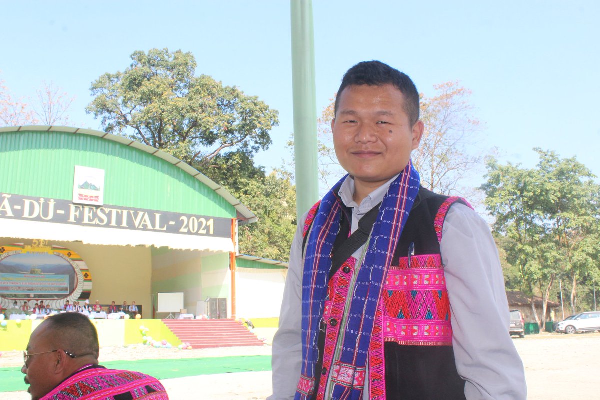 AlensoC's tweet photo. #Achapterfornortheast 
#NortheastIndia 
#NortheastMatters 

Uttar purv ki hawayein
Ek hawa ka jhoka
Aayi Uttar purv ki kahani lekar
Thandi si, pyaari si
San san karti kheto mei, khaliyano mei,Dillo mei leh rahati chalti
Nafrat ke dayere ko torti...
Jai Hind

(Alenso Chai) https://t.co/H34BU80c7Z