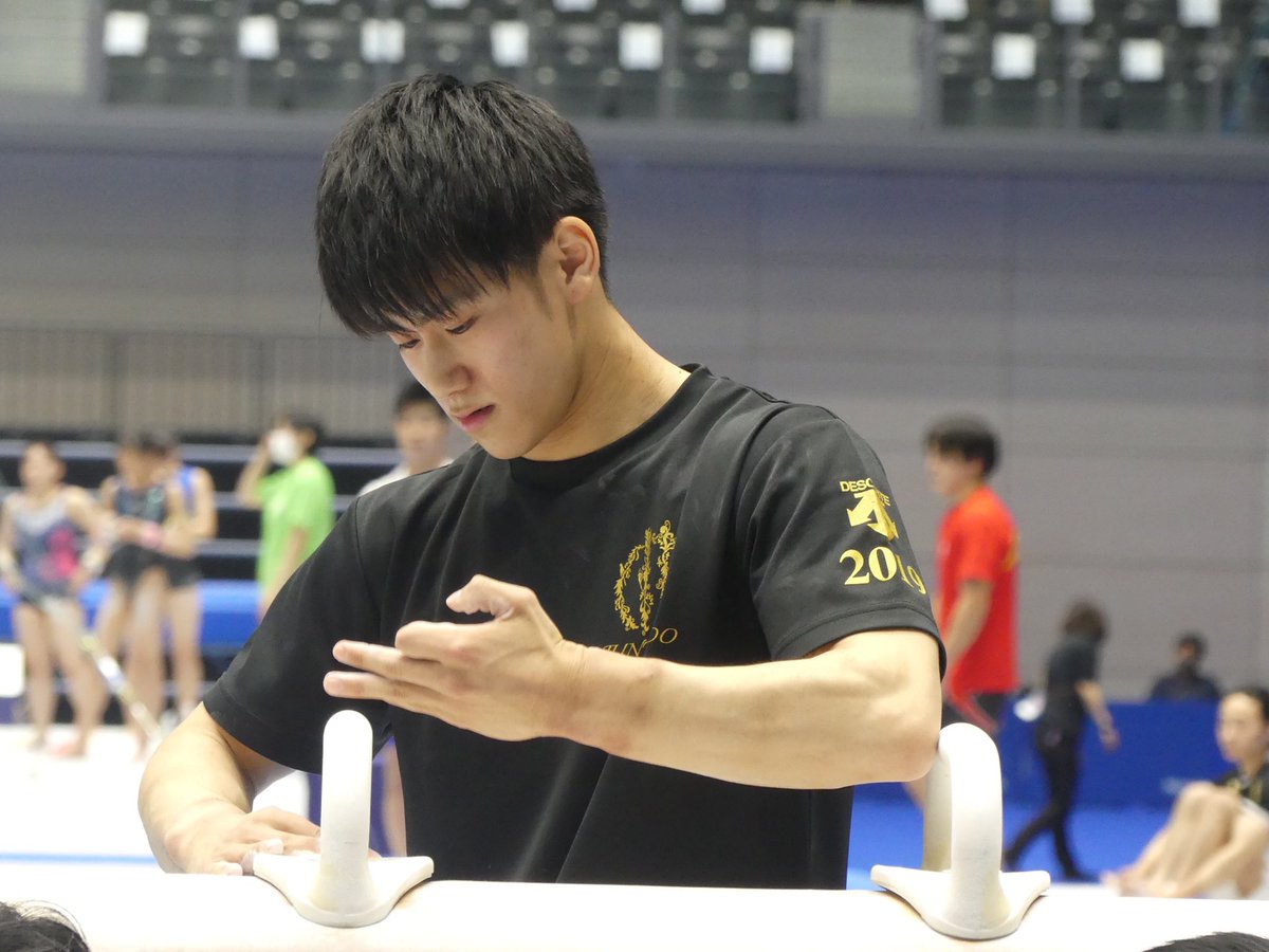 順天堂大学体操競技部 第75回全日本体操種目別選手権 いよいよ明日は予選です 本学からは総勢8名の選手が出場致します また今大会では ついにオリンピック代表の残り2枠が決定致します 皆さま是非 どうか最後まで見届けて下さい 応援 順天堂大学体操競技部 第75回全日本体操種目別選手権 いよいよ明日は予選です 本学からは総勢8名の選手が出場致します また今大会では ついにオリンピック代表の残り2枠が決定致します 皆さま是非 どうか最後まで見届けて下さい 応援