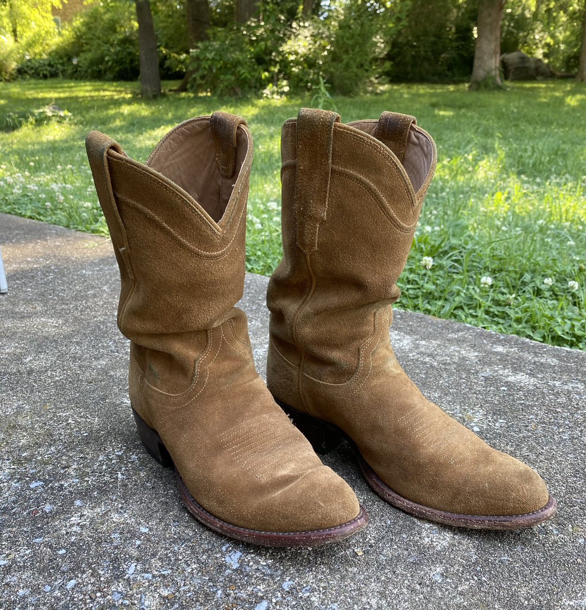 123tdbaker's tweet photo. #TheseBootsWereMadeToDance
Mine and @ClaytonSmalley_ new single is now available everywhere you download or stream music! Post a pic of your dancin’ boots with the above hashtag and show them off! https://t.co/q0eEqo2ofO