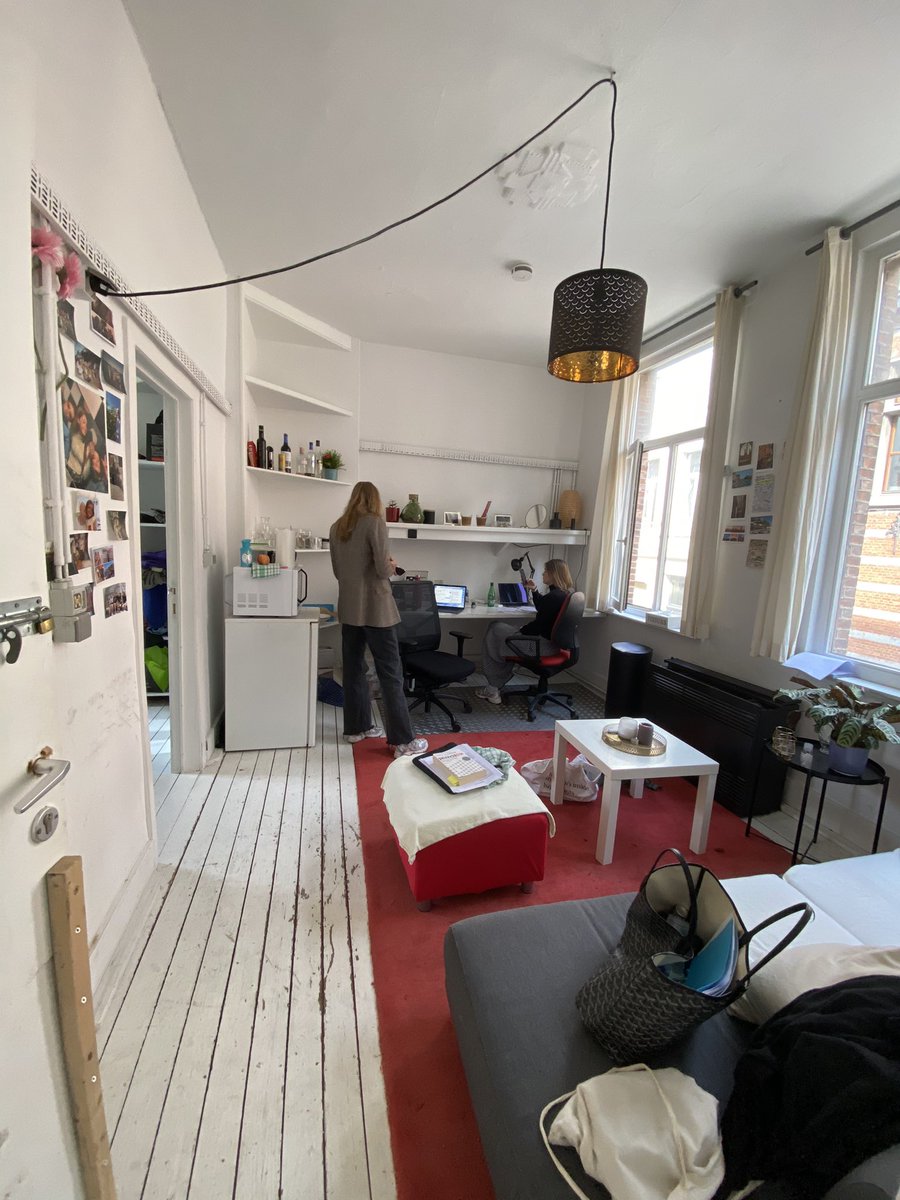 SophieVandenb_'s tweet photo. ‼️KOT TE HUUR ANTWERPEN
Onderverhuring vanaf 1/07 of eerder 
470€ ALL IN
- Top locatie vlak naast de ossenmarkt!!
- eigen sanitair
- ingebouwde kasten
- gezamenlijke keuken
-dichtbij alle voorzieningen
RT = 20/20 elk examen 🍀🍀 https://t.co/3qgeiTWAj8