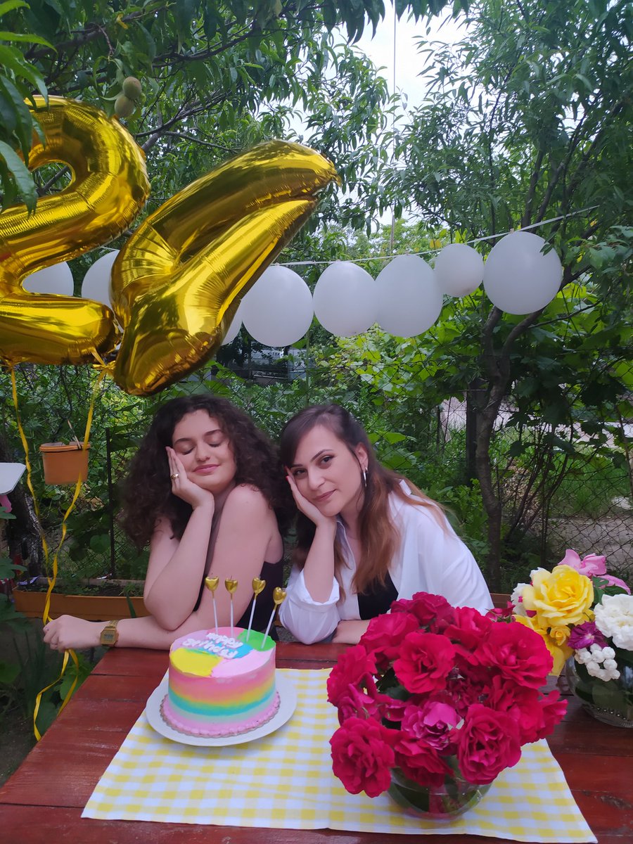 Umarım yeni yaş aldıkça hayallerime de yaklaşıyorumdur. 🥳