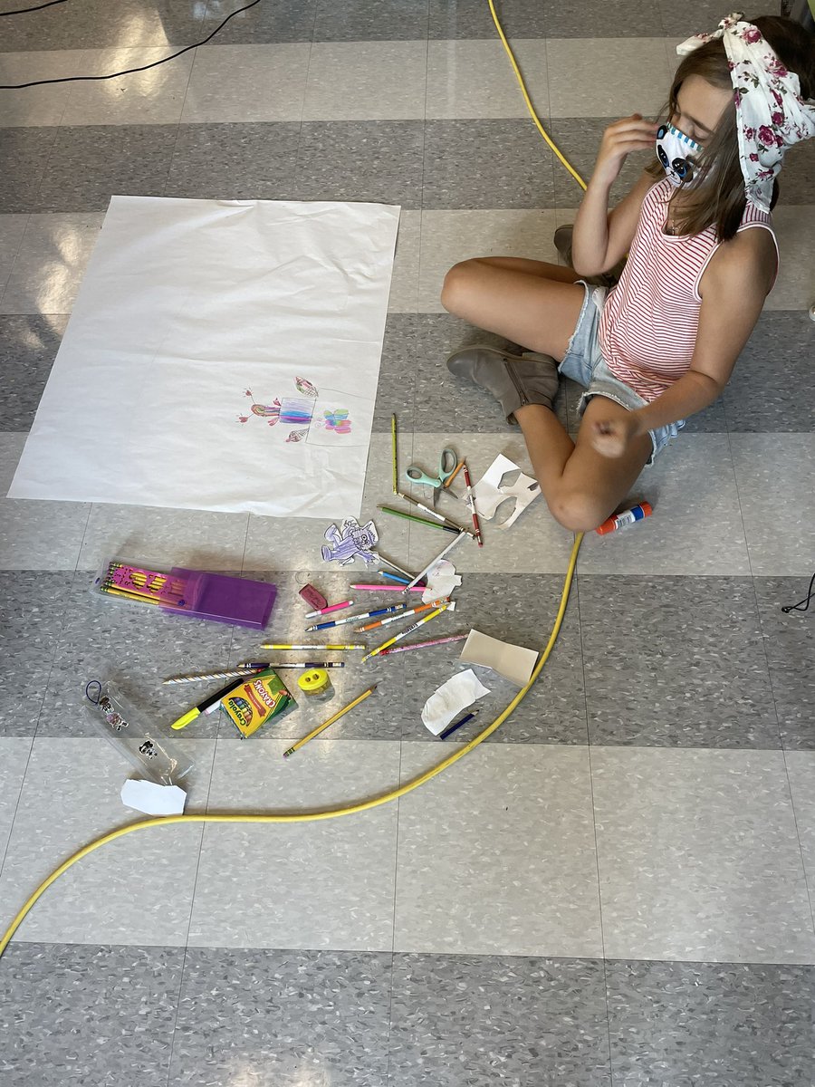 Mrs. Carpenter tweet media