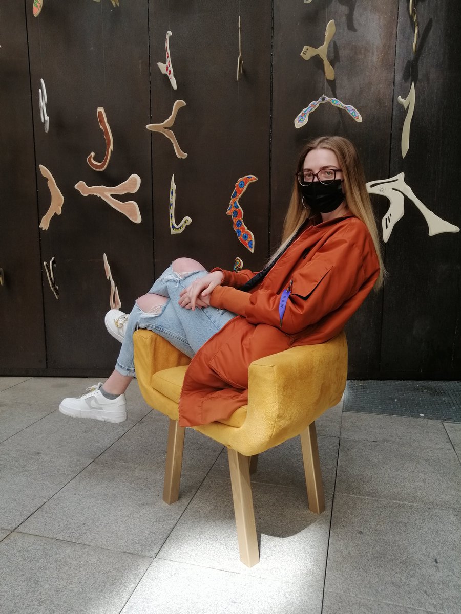 CREAPOLEPARIS's tweet photo. Réalisation d’un prototype d’assise en bois pour la marque Bibelo – Cambodge, par nos étudiants en 4e année Architecture Intérieure et Décoration. 🥰
#creapole #design #designschool #architectureinterieure #paris #architecture #decoration #designespace #ecolededesign #spacedesign https://t.co/VnBuiPyXEl