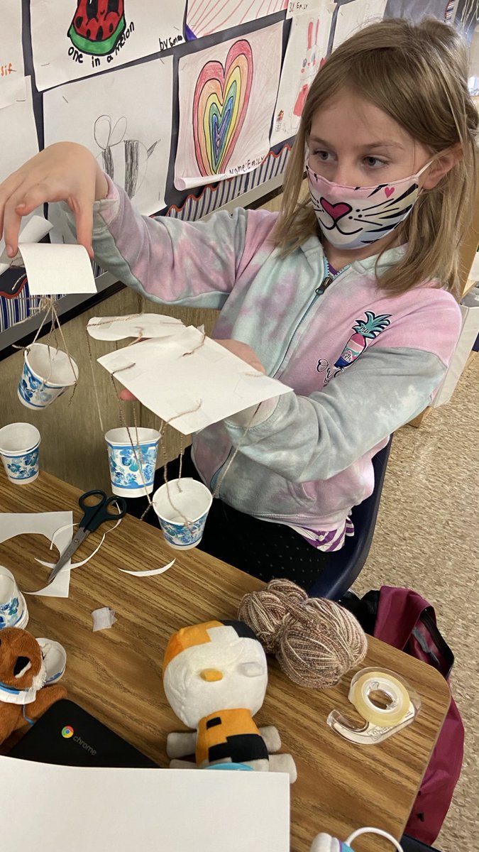 acandersen85's tweet photo. Designing and testing our parachutes! 🪂⁦@TheFarmAACPS⁩ #aacpsawesome https://t.co/513xQOWmSY