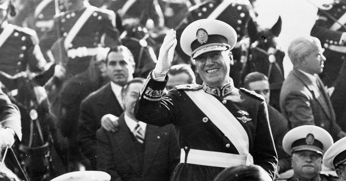 “Mi empresa es alta y clara mi divisa; mi causa es la causa del pueblo; mi guía es la bandera de la Patria.”

4 Junio • Perón asume la presidencia ✌️