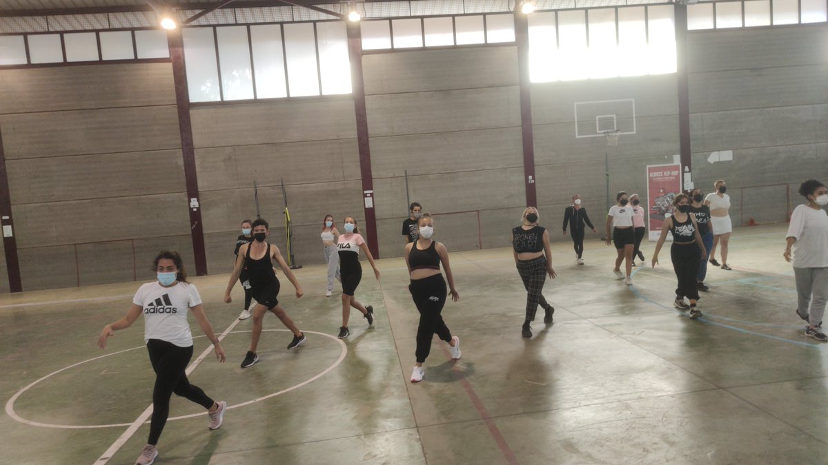 ACROSSLPGC's tweet photo. #ACROSSHIPHOPLPGC2021 #DISTRITODANZA 
DISTRITO CIUDAD ALTA
Profesor> Borja Casillas
https://t.co/VSdZRtnxTk
@LpaCultura
 
#haciendociudad #danzasurbanas https://t.co/9mEXS1ErLR