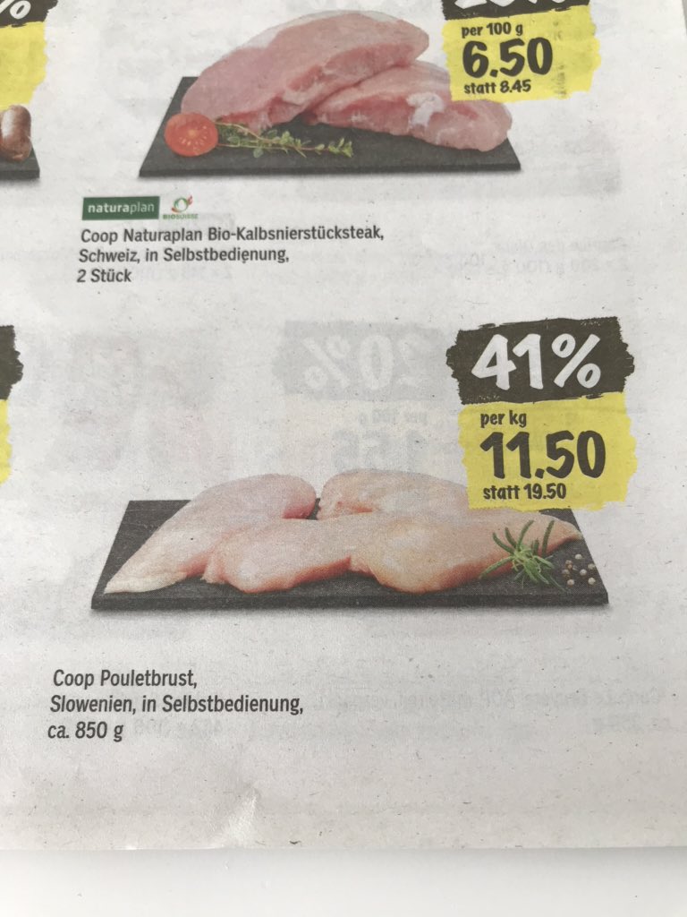 Schneimere's tweet image. 1.- /100g #Poulet aus Slowenien. Wollen wir das? Qualzuchten, Masthybriden, die in 30 Tagen ausgemästet sind, um 0.50 weniger zu zahlen? Gerechtfertigt wird es  mit den #Konsumenten. Also, wollt ihr das? @coop_ch  @sbv  @KonsumSchutz  @srfkonsum  #ichwilldasnicht
Danke für RT!