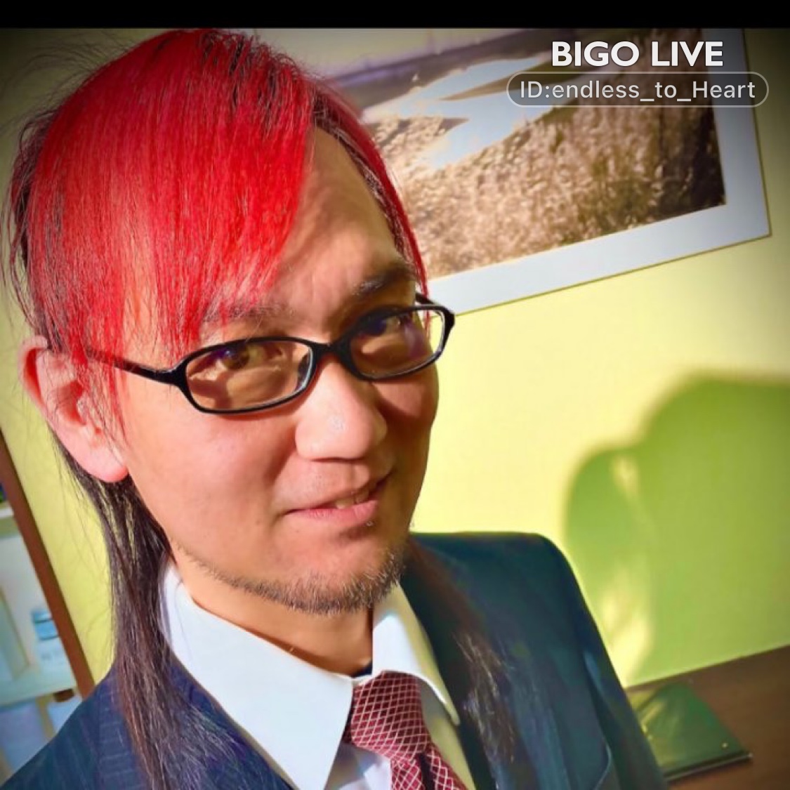 赤髪✂︎Heart🤘中堅10〜さんが#BIGOLIVEで配信してるよ！今すぐチェック: 髪染めたー😊   bigo.tv/sid/2516711300…
slink.bigovideo.tv/qDoFxr