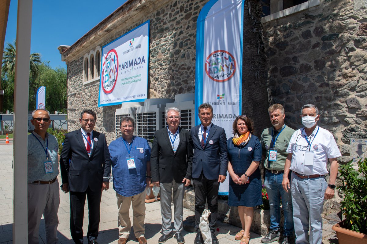 Açık bir faşizm var. Muhalefetin yönettiği yerellerde kamuyu devreye sokarak Saray'a bağlayarak kendine bağlıyor. Hukuk ve bilimle yürümek gerekirken ihtiyacımız olan şey Dayanışma...
Bu talana KARŞIYIZ!
#YarımadaNefestir
#YarımadayaSahipÇık
