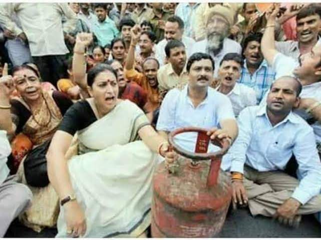 क्या दिन थे वो भी।
350 की सिलेंडर पर विरोध हुआ करता था।