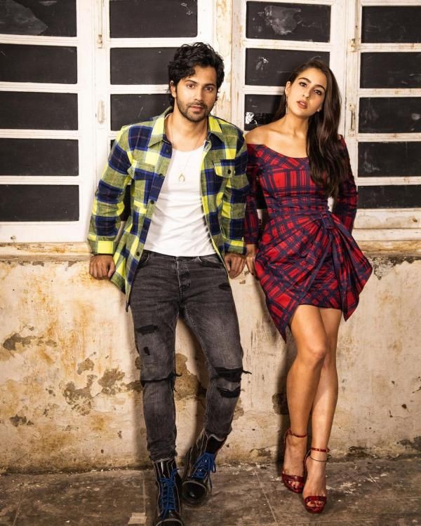 _Varsara's tweet photo. #VarunDhawan and #SaraAliKhan ✨✨ https://t.co/xAZ3pbhMFp