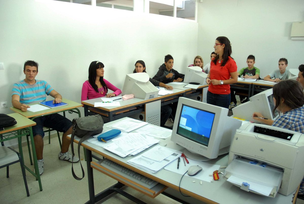 FpExtremadura's tweet photo. Educación convoca el proceso de admisión y matriculación para cursar ciclos de FP Básica en modalidad presencial completa https://t.co/8vng9bfs84 #FP #PracticasAprendesFP #MiCaminoFP https://t.co/CdKmw5aamT