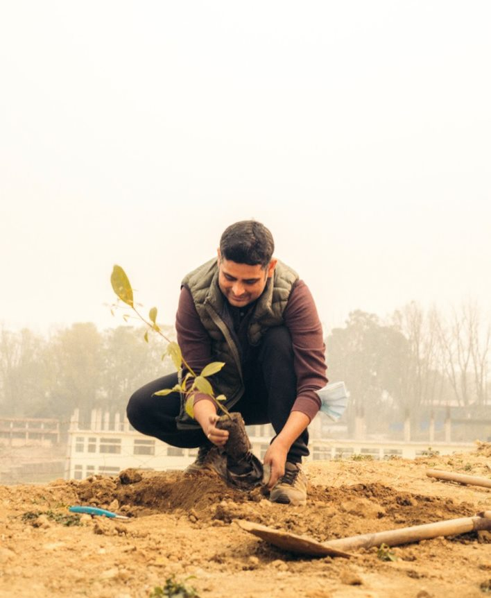 DhakalSaurav's tweet image. म र पशुपती नाथ काेइराला ( @pnkoirala  ) मिलेर 
शहरलाई स्वस्थ बनाउने जिम्मेवारी कसको ? भन्ने बिषयमा एउटा लामै लेख @Online_khabar मा लेखेका छम । रुखका कुरा गरेका छाै । 
सधै बाताबरण दिवस मनाम । #WorldEnvironmentDay2021 #GenerationRestoration #Nepal 
onlinekhabar.com/2021/04/948949…