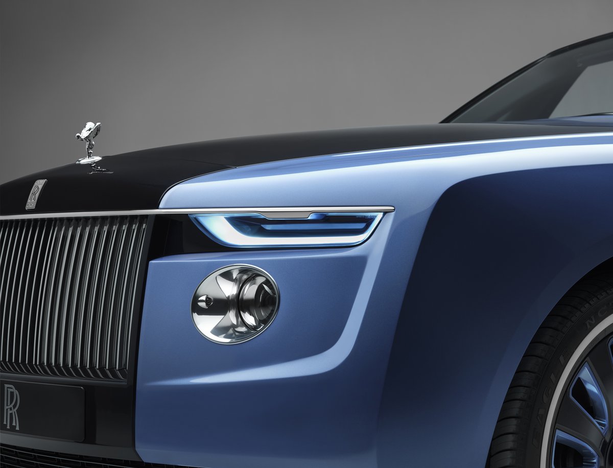 GentlemanZine's tweet photo. Rolls-Royce Boat Tail

“This is authentic luxury. This is contemporary patronage in its truest form. This is Rolls-Royce Coachbuild.”

Torsten Müller-Ötvös, Chief Executive, Rolls-Royce

Read the full article at TGM Now: https://t.co/U43nQVL72H

#TGMNow #RollsRoyceCoachbuild https://t.co/A8BYIds0AR