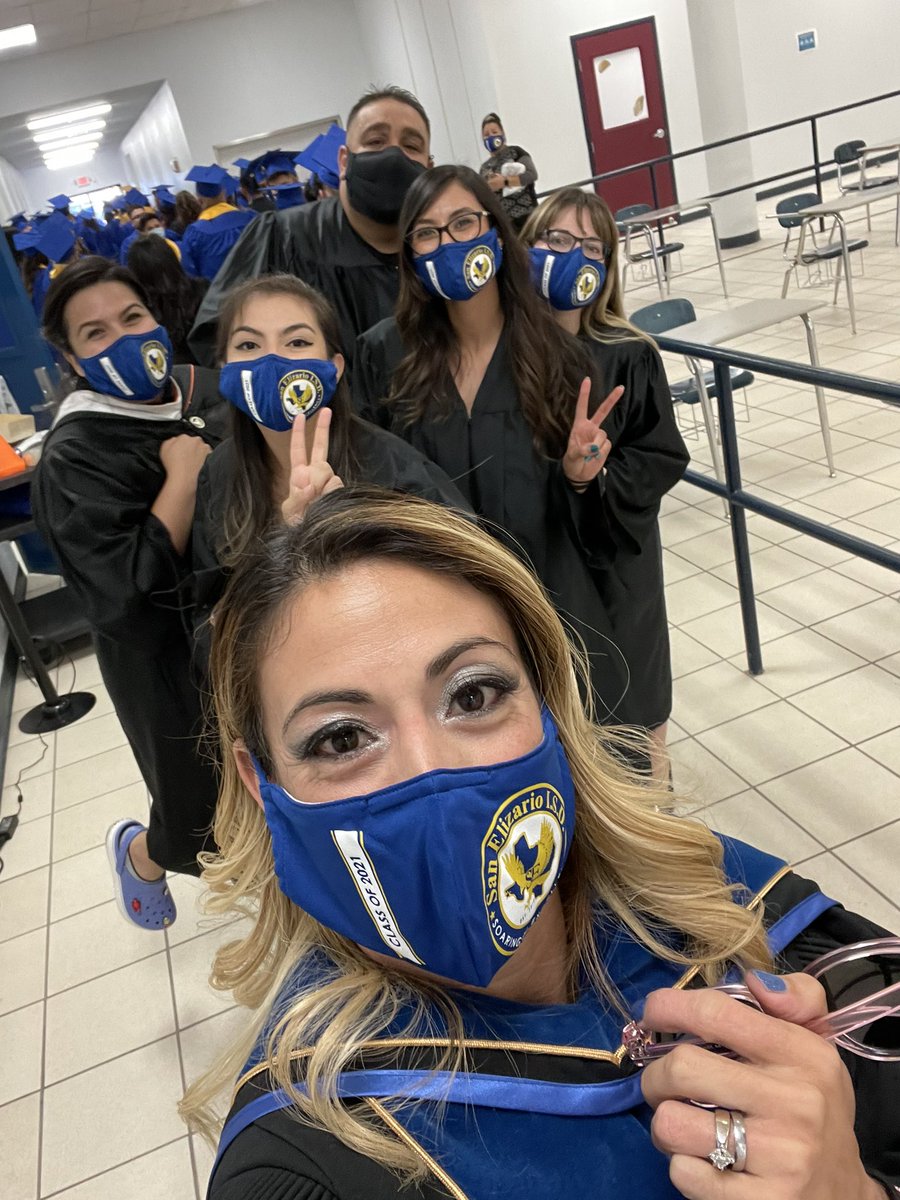 Congratulations class of 2021 🎉🎊👩‍🎓🧑‍🎓🎓#sehsthebest #SanEliNation #SanEliStrong #drlunasclass
