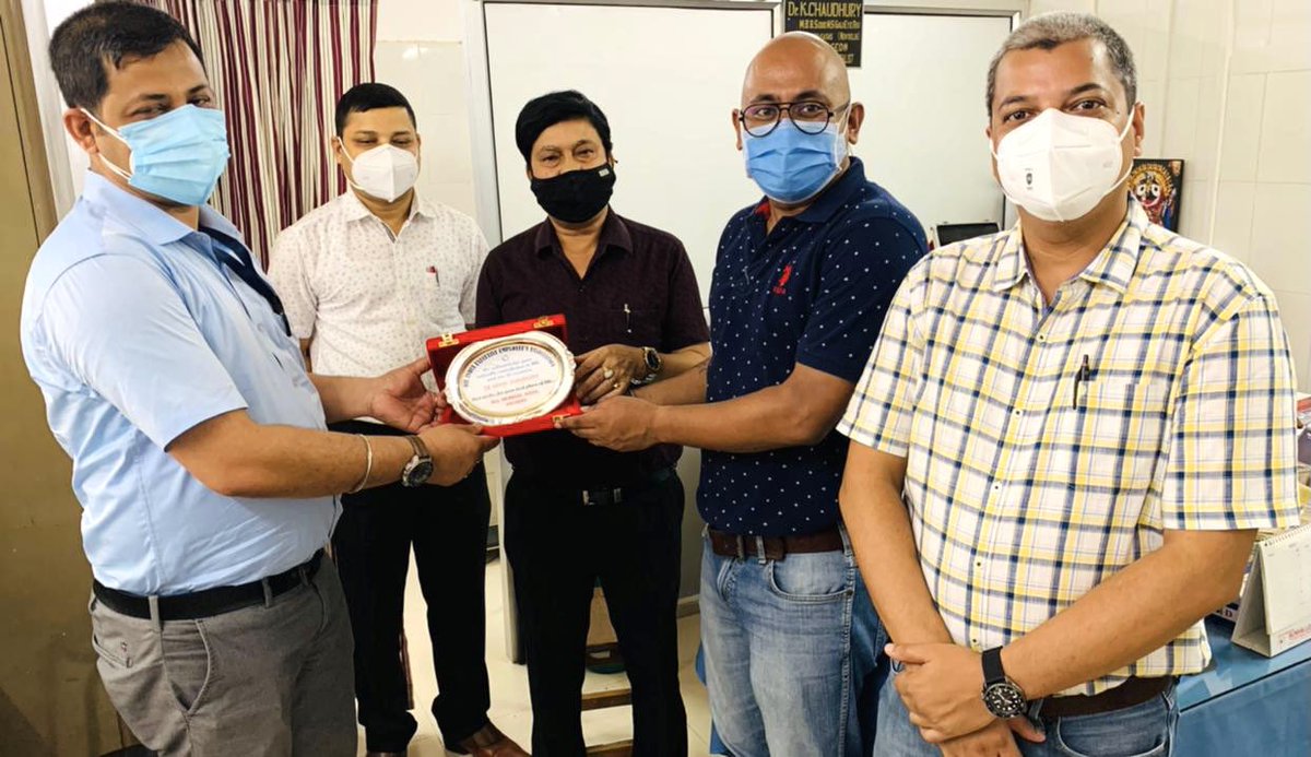 ExecutiveOil's tweet photo. Team OIEEA felicitating Dr. Kamal Choudhry, GM- Medical Sciences on his superannuation from the services of the company. https://t.co/1QwaoZ07fS