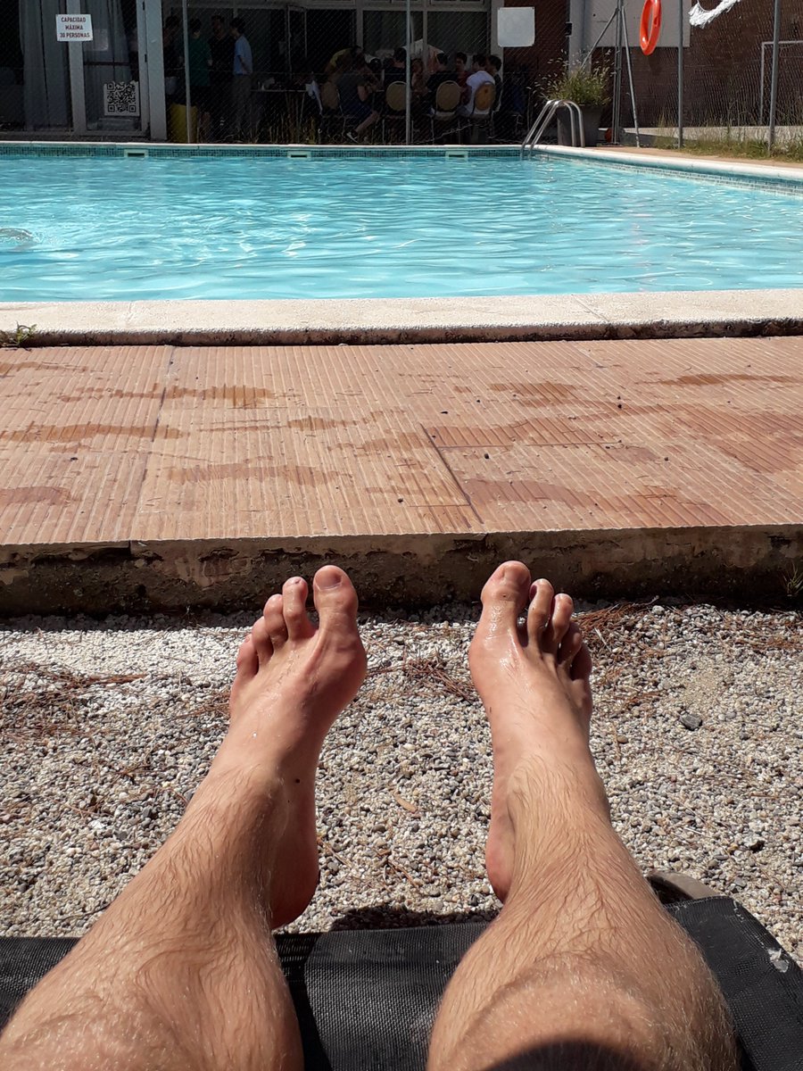 MasterOfChill2's tweet photo. Summer is coming. Time for laying in the sun while #fags bring me🍺And when I go swimming the #paypiggies can lick al the sweat of my #feet and body so I don't have to shower before entering the pool😂🦶👅 #findom #nlcashmaster https://t.co/8MmHWG9Vxe