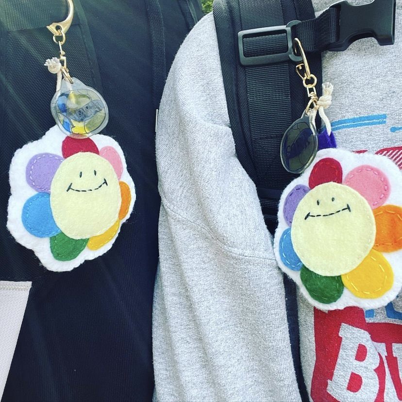 Memedays ミームデイズ 皆様おつかれさまです 本日ご紹介するz世代トレンドは 手作りお守り 𓈒𓂂𓏸 大きな大会や大事な試験の 応援グッズとして流行 キットカットやお花など 種類も様々でどれも可愛いです 今日のsnsミーム