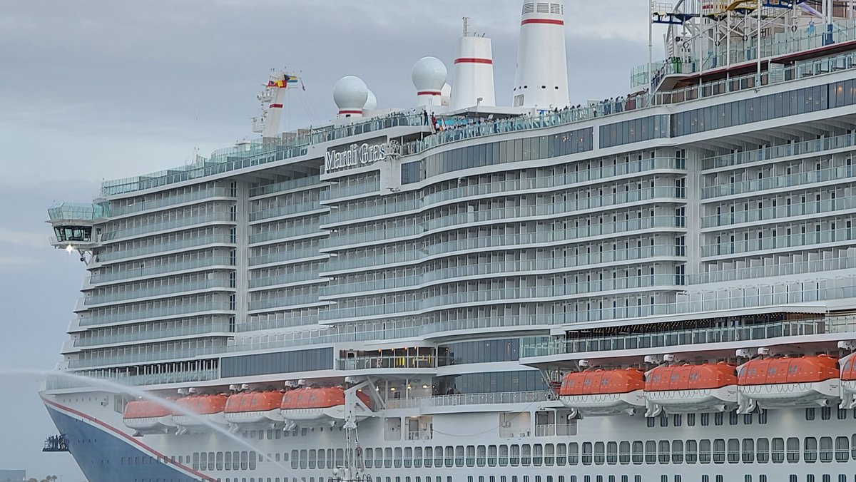CruiseFever's tweet photo. She's home. @CarnivalCruise Mardi Gras has arrived at @PortCanaveral. The first ship in North America powered by LNG and also the first with a roller coaster. #ChooseFun https://t.co/rCtUWbW0G0