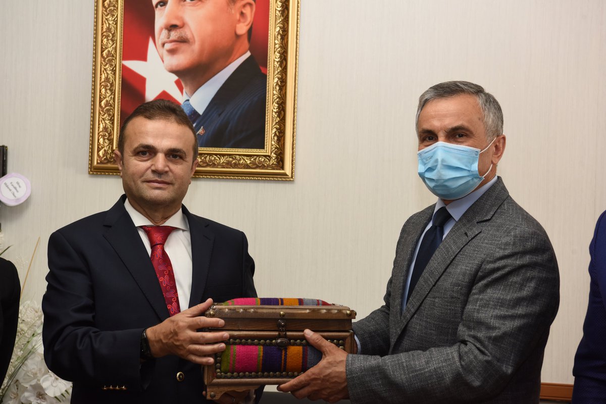 hakiskonf's tweet photo. YILDIZ’DAN TOKAT AİLE, ÇALIŞMA  VE SOSYAL HİZMETLER İL MÜDÜRÜNE ZİYARET

Genel Başkan Vekilimiz Dr. Osman Yıldız, Tokat Aile, Çalışma  ve Sosyal Hizmetler İl Müdürü Mahmut  Özdemir’i ziyaret etti.

Detaylar: https://t.co/E9Ia8xy1NX https://t.co/3YaqnLQUsu