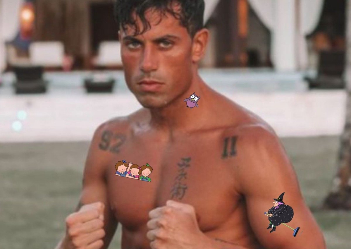 viatger en el temps: *mata una mosca*

línia temporal: "les 3 bessones, la puta millor sèrie"