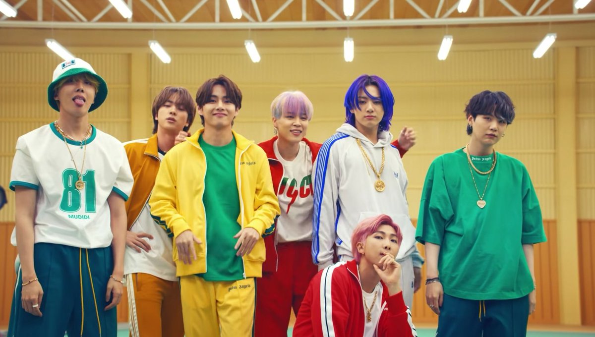 BTSRadioUK's tweet photo. Hey, 👋 #BTSARMY
We are now into tracking week 3 for #BTS_butter
Keep Buying and streaming all versions on all of the music platforms you have access to
Let's have a great week! 🇬🇧 Army
#BTS #SmoothLikeButter
#CoolerRemix #SweeterRemix
-🐰 @BTS_twt https://t.co/sQTkuOj8AE