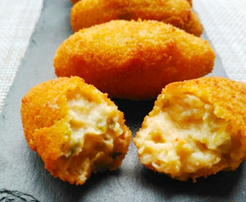 De jamón ibérico
De rabo de toro
De gambas al pil pil
De calamar en su tinta 
De cocido 
¿Unas croquetas caseras ?