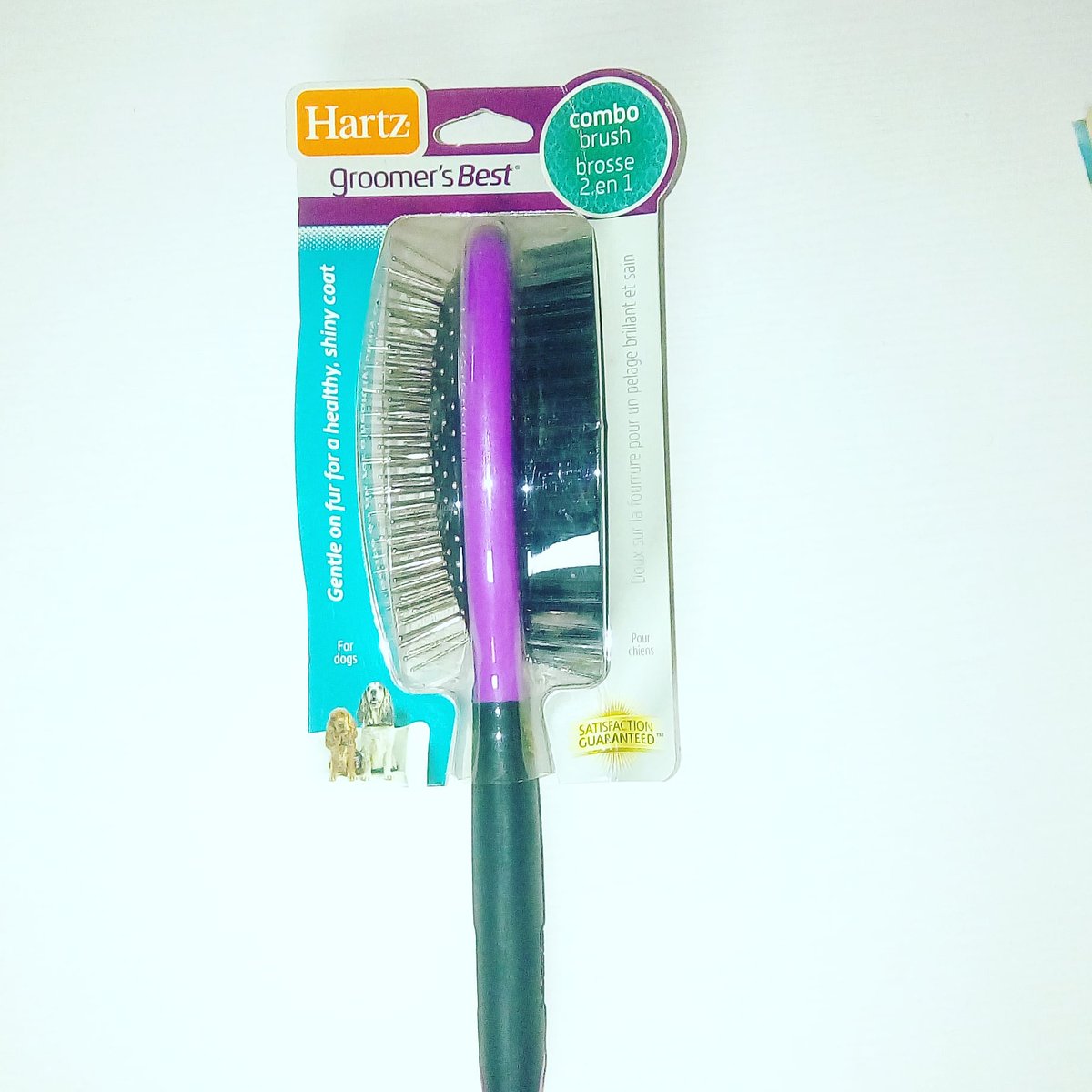 MoreTml's tweet photo. Available✅-- Hartz groomers best Combo brush 2in1 @ the best price👌

*gentle on fur for a healthy n shiny coat
*Satisfaction guaranteed

Come and experience your best pet shopping💯😷
DM for delivery👍 https://t.co/0OGTmrgWWr