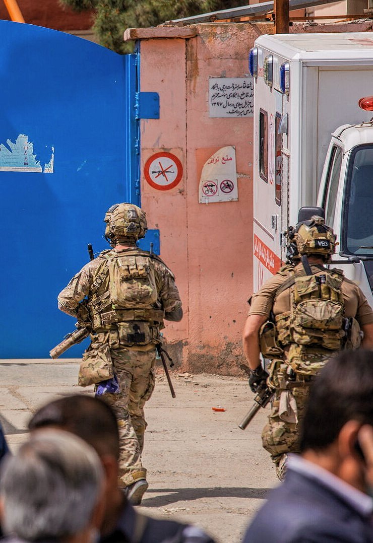 tacticalporn's tweet image. Undisciplined cowboys in Kabul 🇺🇲

#CAG #DeltaForce #JSOC #Tier1 #ACE
#CryeOrDie #JPC #NGAL #Dboys #USArmy