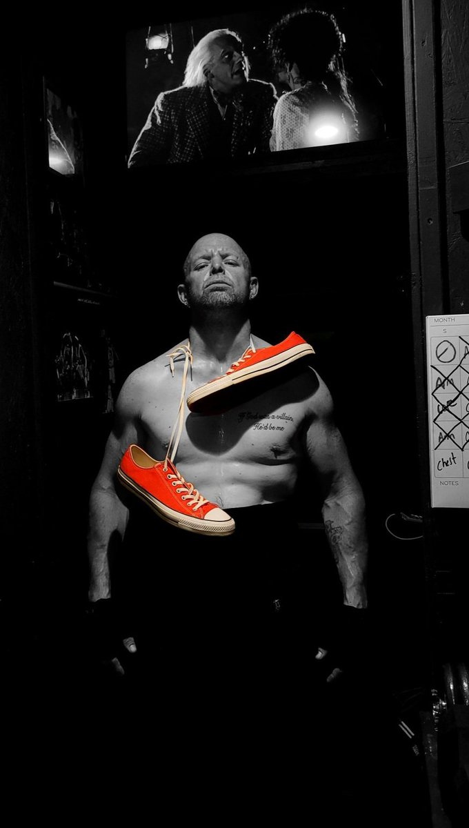 Badmoneyslim's tweet photo. Walk a mile in my chucks, see where you end up. https://t.co/UhOghuqBkj