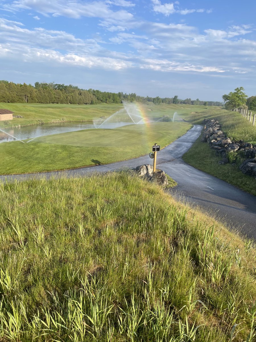 There’s a pot of gold right on the 11th tee on the Heathlands this morning.  ⁦<a href="/TPC_Toronto/">TPC Toronto at Osprey Valley</a>⁩