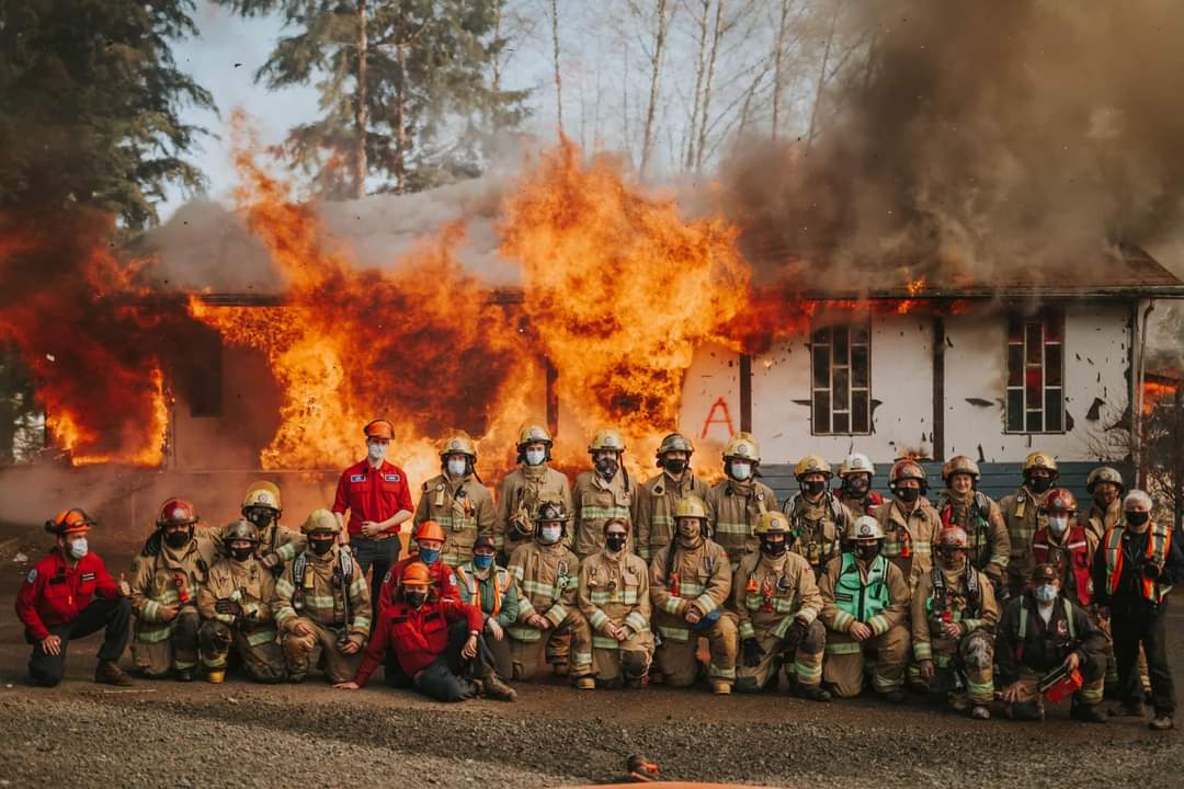 FirefighterCha1's tweet photo. we are here,,
#unbanCBgameforge
#Pablo #iglesias 
#Patriots 
#Rick #Bonadio
#DogeCoinimOlsa
#Vatican 
#Hazard 
#Jonnu #Smith 
#Madrid https://t.co/PYjaErb8f8
