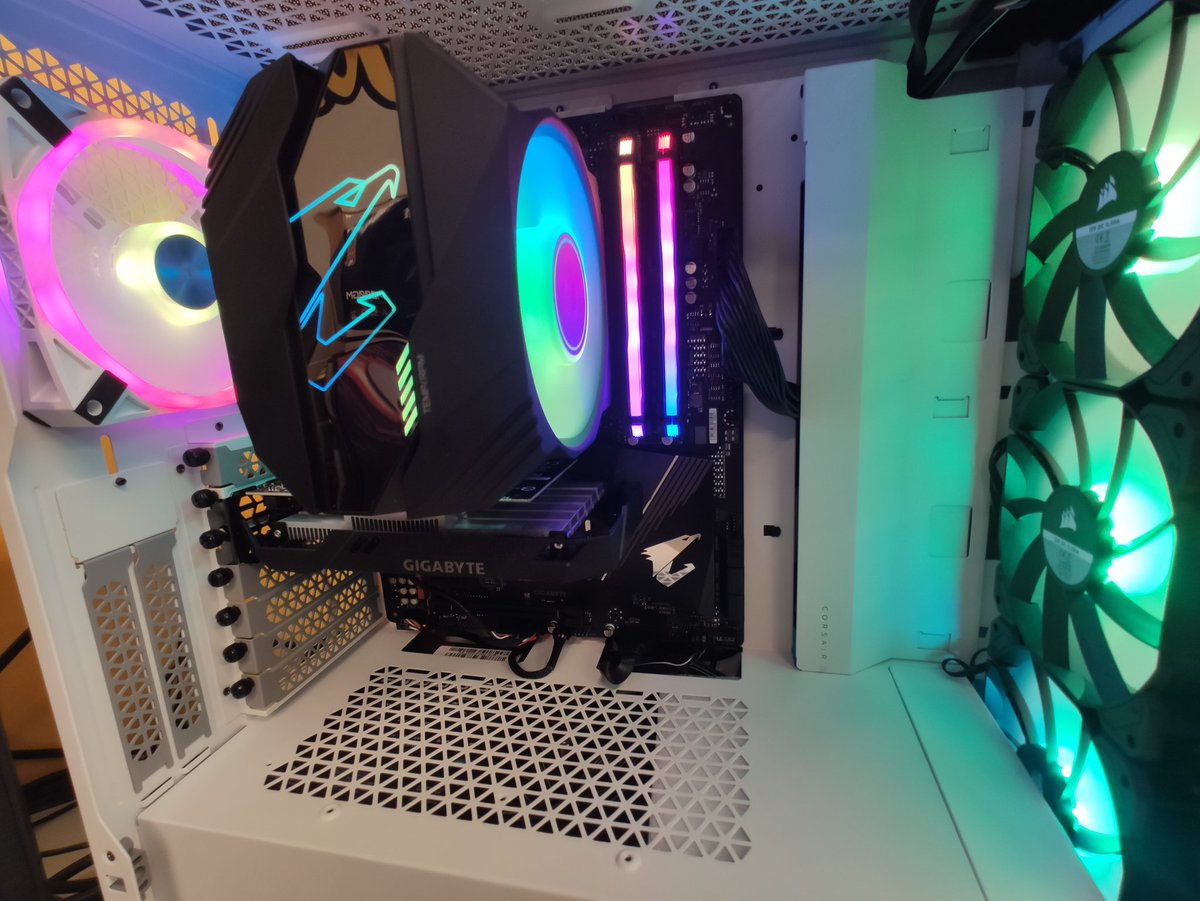 pcbox_huesca's tweet photo. Gracias Pareja ;l Ahora a Darle duro al Curro :).
🏆RYZEN 9 5900X 12 cores 24 Hilos
✨32 GB DDR4 CORSAIR 3600
🌟B550 AORUS PRO
🌶️1 Tb SSD NVME WD
🎉DISIPADOR AORUS ATC800
🥇GIGABYTE GTX 1650
🥶CAJA 4000X RGB CORSAIR
🍌1000W GIGABYTE 80 GOLD+
#GTXON #AMD5900X https://t.co/dbO1gylFrA