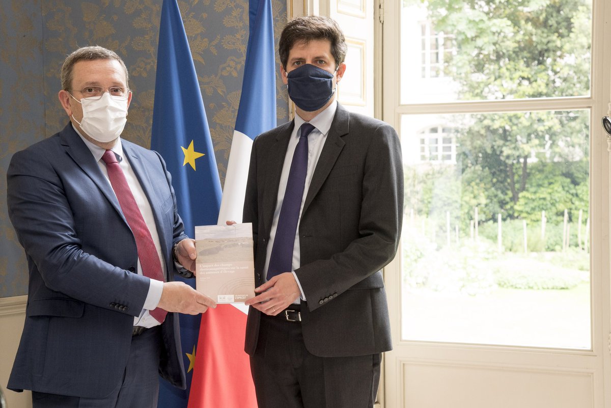 Au ministère <a href="/Agri_Gouv/">Ministère Agriculture et Souveraineté alimentaire</a> pour la 
présentation du rapport <a href="/OPECST_/">OPECST</a> sur les impacts des champs électromagnétiques sur la santé des animaux d'élevage : un grand merci au Ministre <a href="/J_Denormandie/">Julien Denormandie</a> pour sa disponibilité, son écoute et la pertinence de ses interrogations