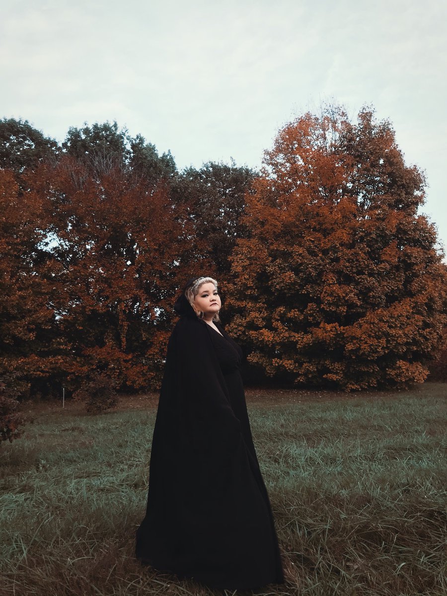 Fabel1031's tweet photo. HUZZAH 
We make custom cloaks and other Renaissance items just for you! 
#ShopSmall #witchybusiness #cosplay #SmallBusiness #shopwithwitches #witch #pagan #cloak #cloaks #renfaire #cottagecore #larp 

https://t.co/qzUov12l8b https://t.co/ZLw9Qu1X5o