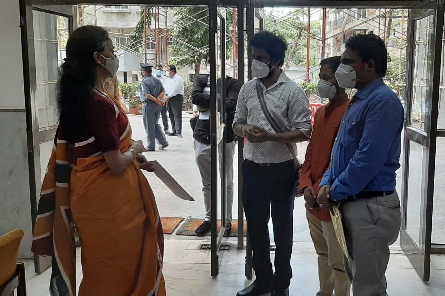 of_interns's tweet photo. धन्यवाद सुप्रीयाताई,

जिवाशी लढून दिवसरात्र काम करणाऱ्या आणि महाराष्ट्���ात आलेल्या जागतीक महामारीच्या दुसऱ्या लाटेत महत्वाची भूमिका बजावत असलेल्या महाराष्ट्रातील सर्व इंटर्न डॉक्टर्सना न्याय मिळवून द्याल ही अपेक्षा 🙌🏽

@supriya_sule @AmitV_Deshmukh @AjitPawarSpeaks @AUThackeray https://t.co/CwyOF5Ekix