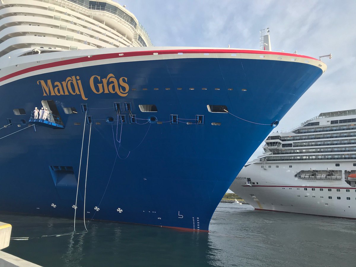 CarnivalCruise's tweet photo. MARDI GRAS. 🛳 

That’s all. That’s the tweet. https://t.co/mIW7O1mOZP
