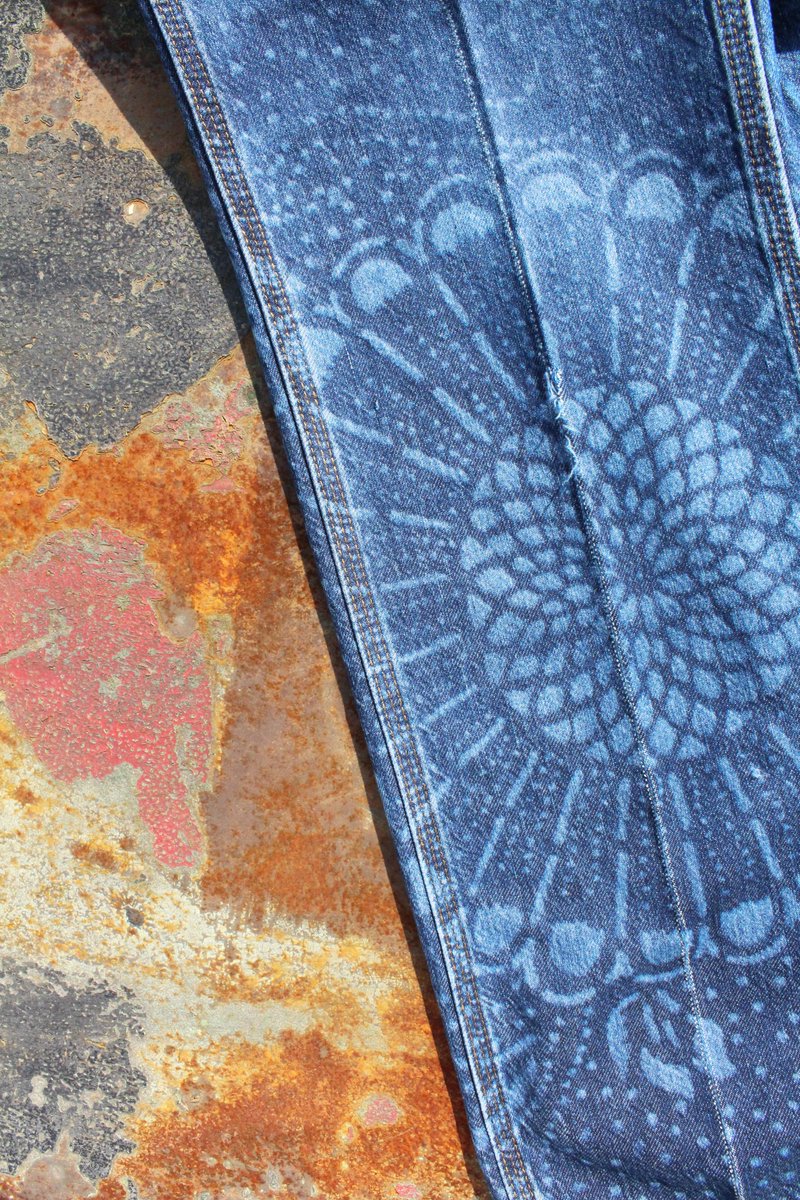 tonellosrl's tweet photo. • The difference lies in details •
The accuracy of #THELaser meets the Japanese art of kimono and origami, on denim!
(only 9 liters of water were used for this denim pant thanks to THE Laser and The All-In-One System technology.)
#denimdesign #laserfinishing #japan #kimono https://t.co/xAItqs3uBr