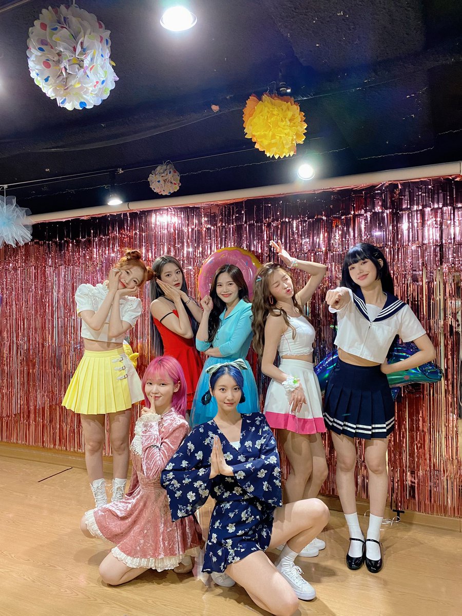 yevelvy618's tweet photo. ㅡ #⃝최아린 

Miracle~ this is for your hard work! Don't forget to watch Dun Dun Special dance from us! 🤩🎁 https://t.co/of8tfPwWM4